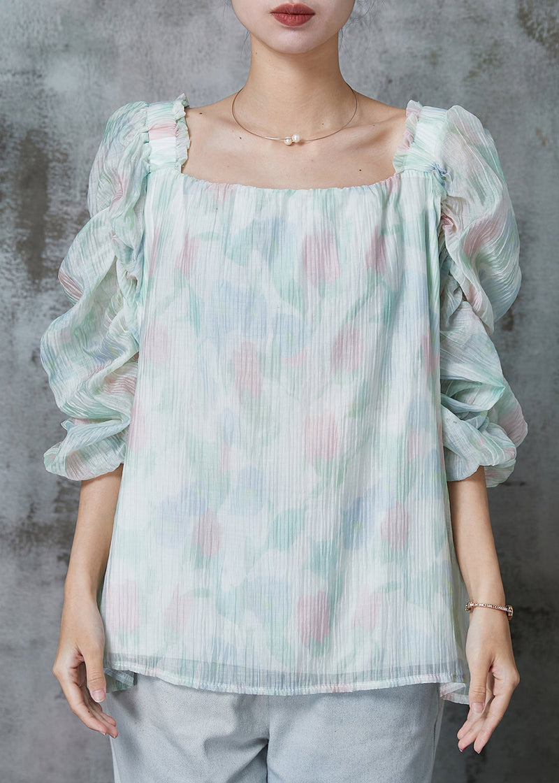 Well Tailored Blouse with a Graceful Silhouette
