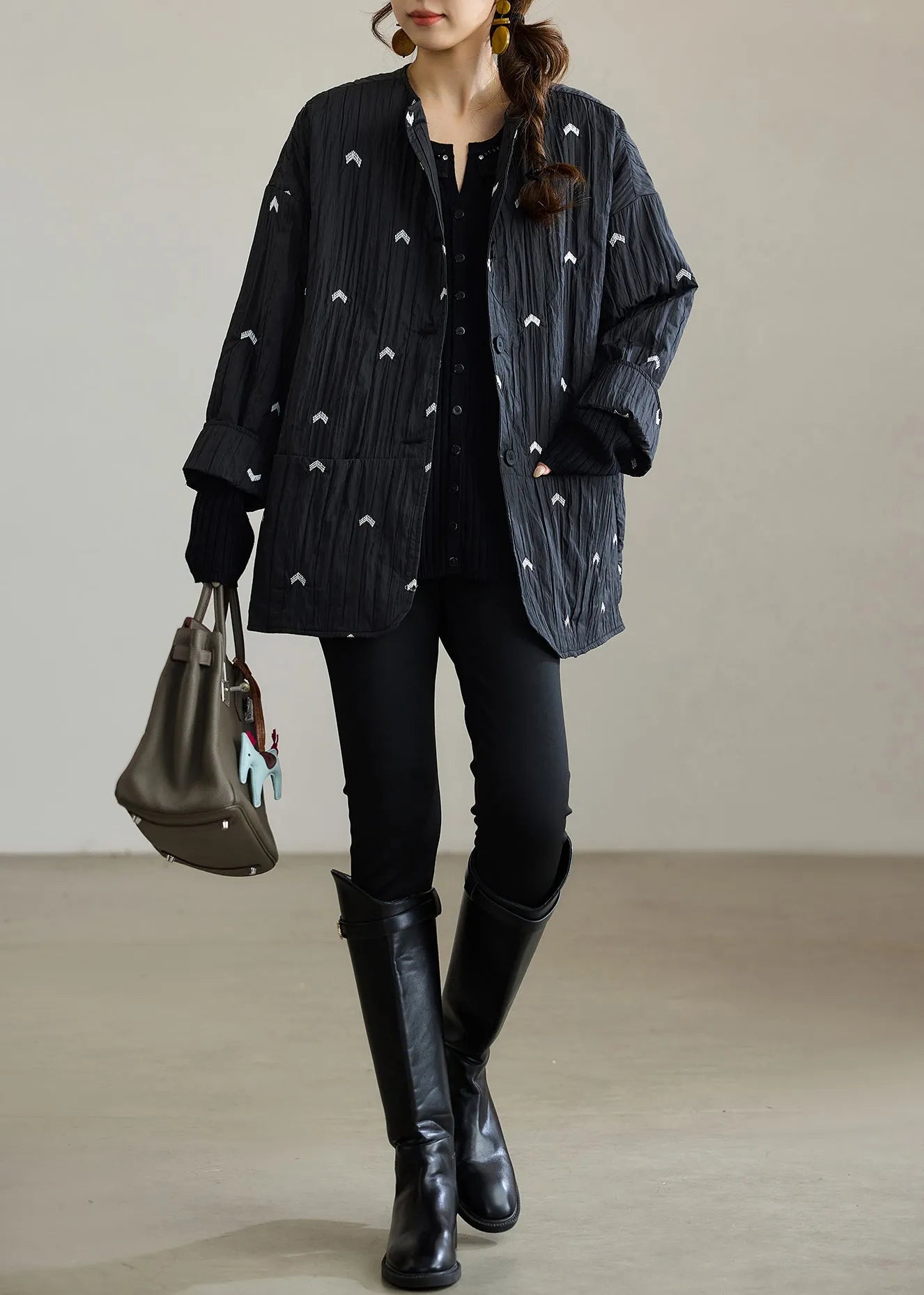 Well Tailored Coat with a Graceful Silhouette