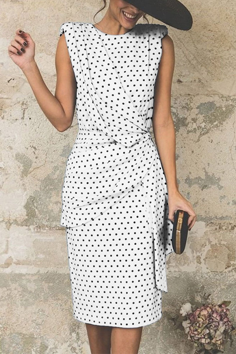 Classic Vintage Dress with a Flattering Fit
