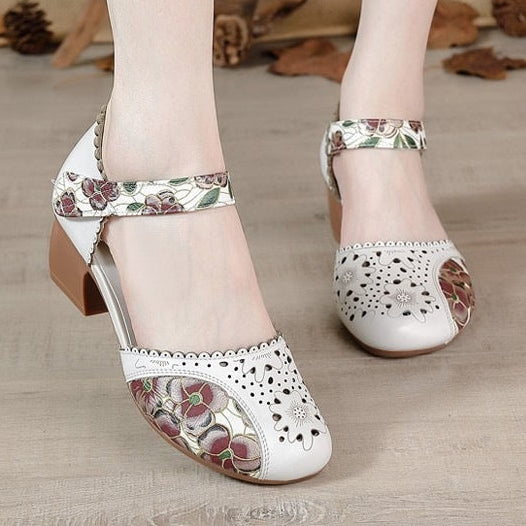 Chic Orthopedic Sandals with Unique Design