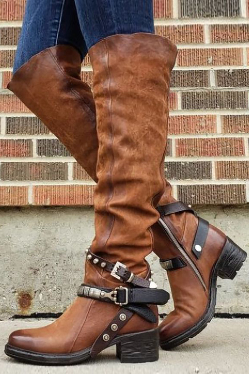 Ankle-high boots with buckle