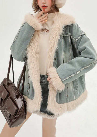 Classic Vintage & Enduringly Stylish Coat