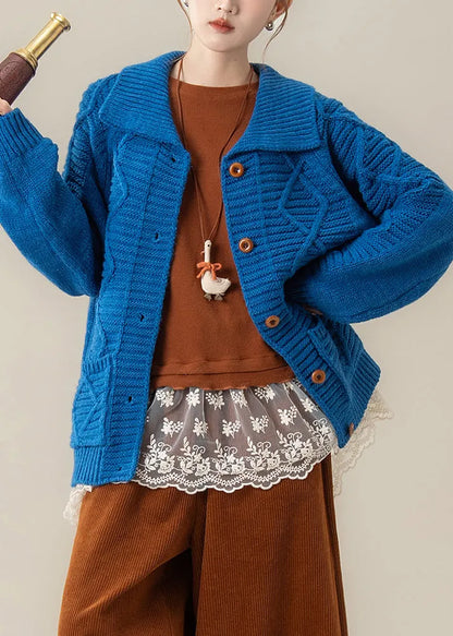 Beautifully Finished Coat in a Timeless Design