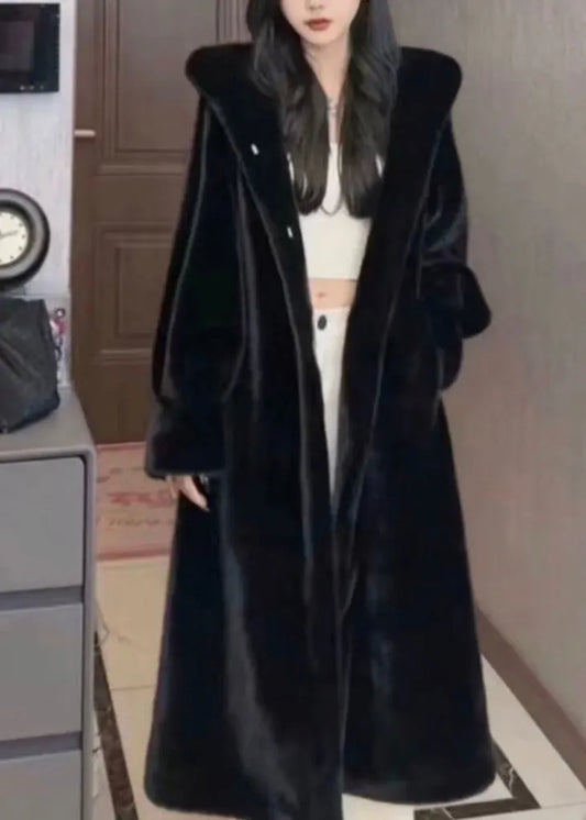 Gracefully Styled Coat for Any Occasion