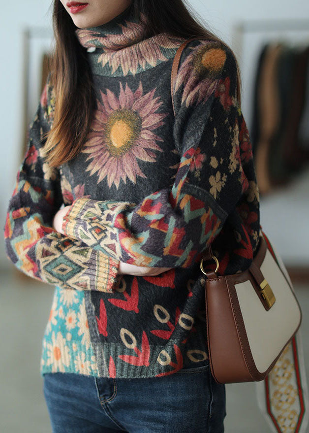 Well Tailored Sweater with a Graceful Silhouette