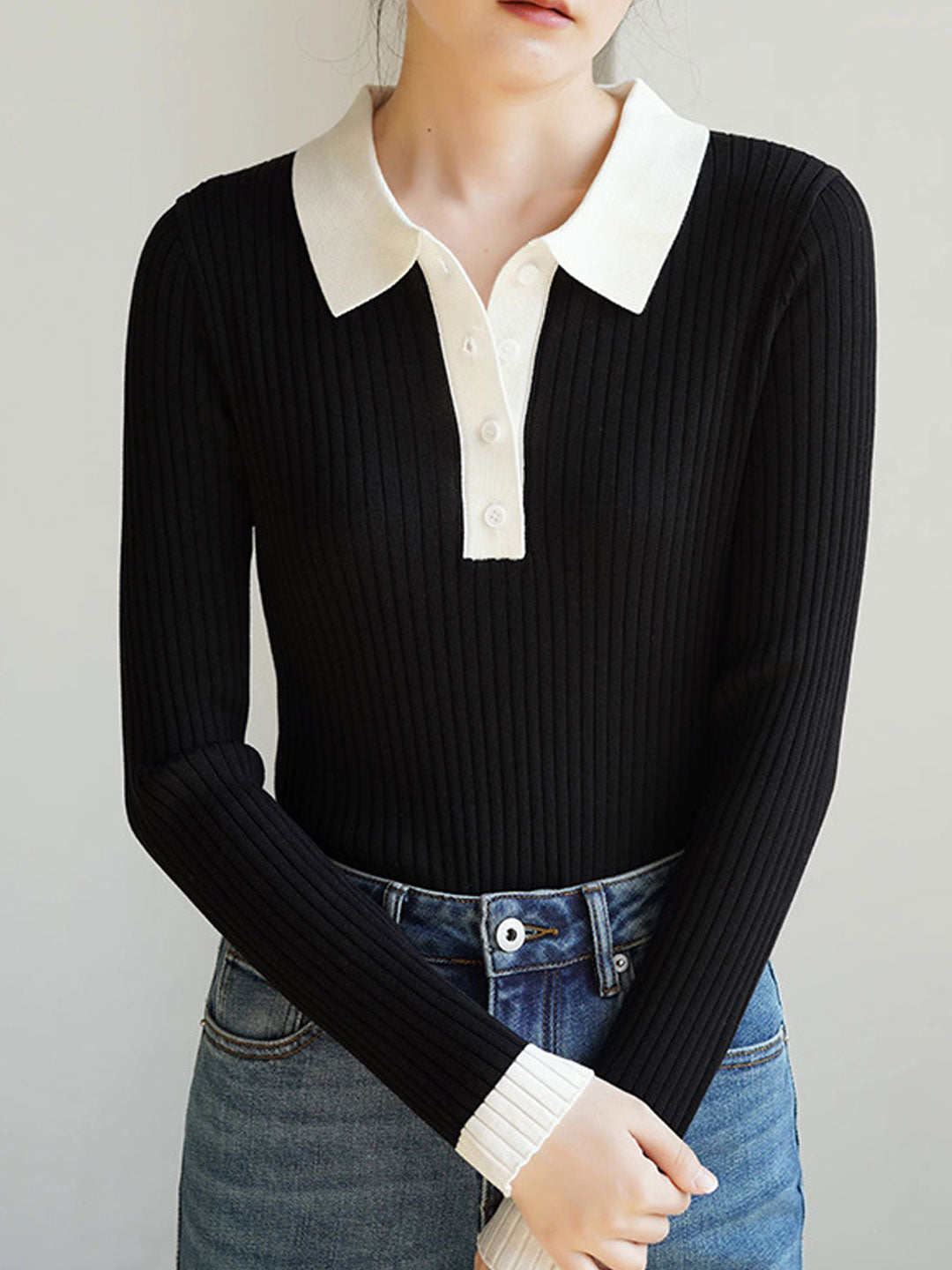 Classic Vintage Sweater with a Flattering Fit