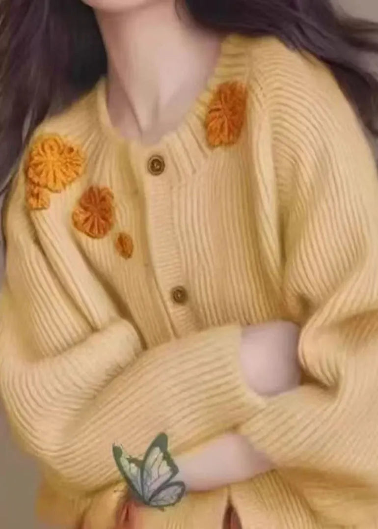 Gracefully Styled Cardigan for Any Occasion