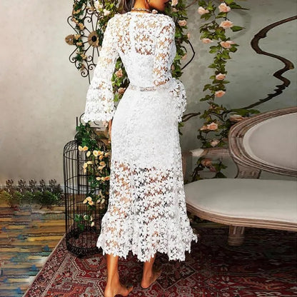 Effortlessly Elegant Dress with a Timeless Design