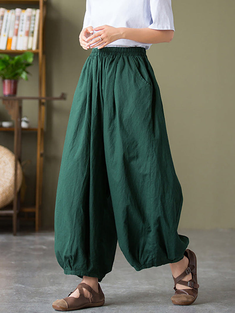 Effortlessly Elegant Pants with a Timeless Design