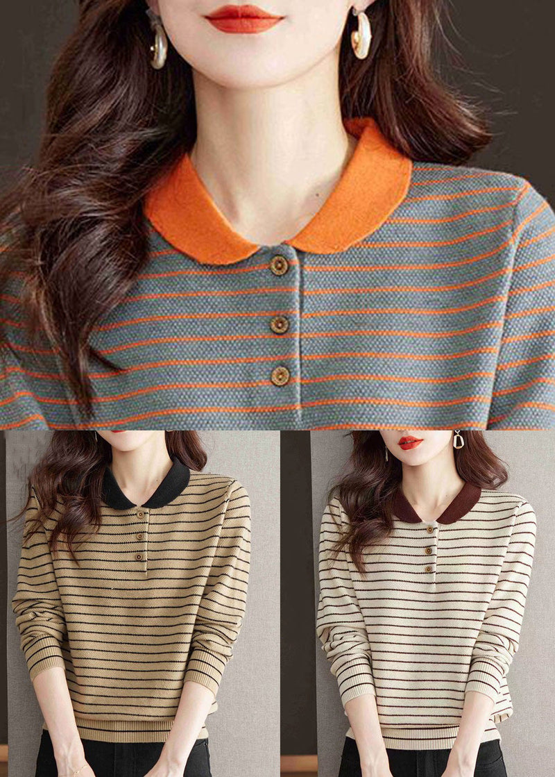 Classic Vintage Sweater with a Flattering Fit