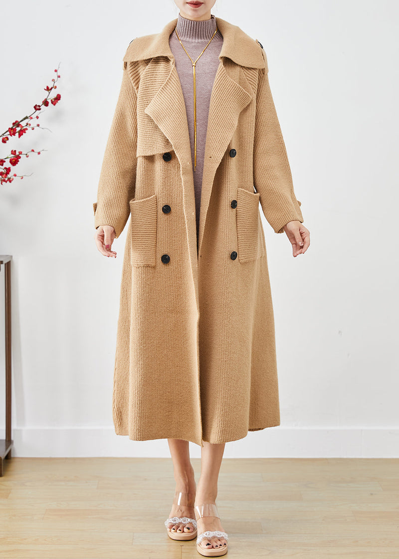 Sophisticated Coat with a Clean Classic Look