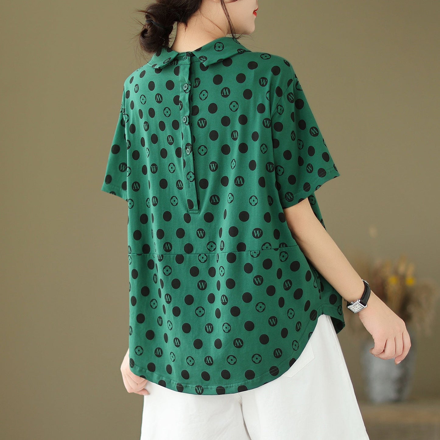 Well Tailored T-Shirt with a Graceful Silhouette