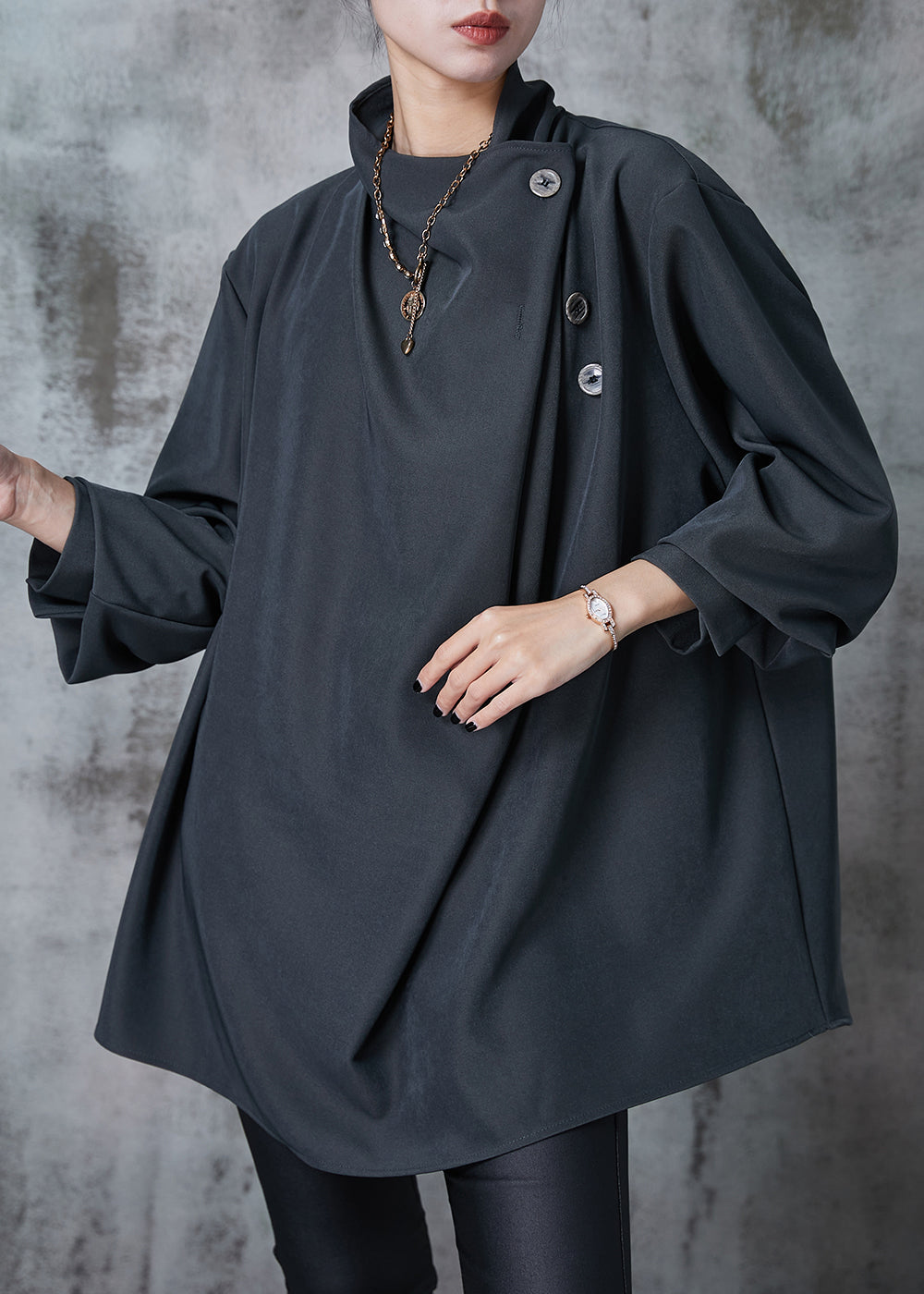 Effortlessly Elegant Shirt with a Timeless Design