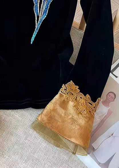 Beautifully Crafted Blouse in a Classic Style