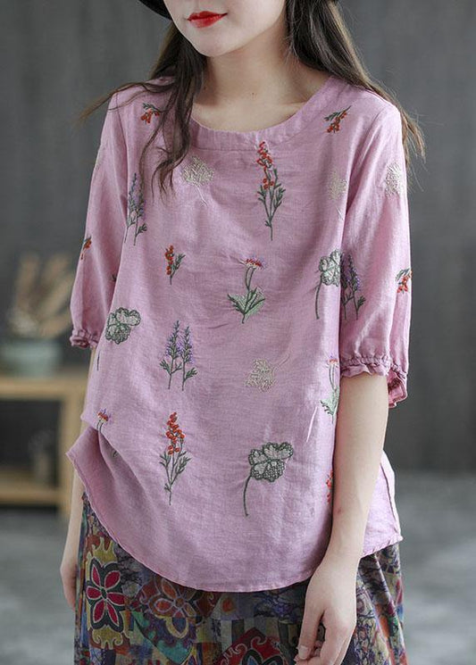 Classic Vintage Blouse with a Flattering Fit