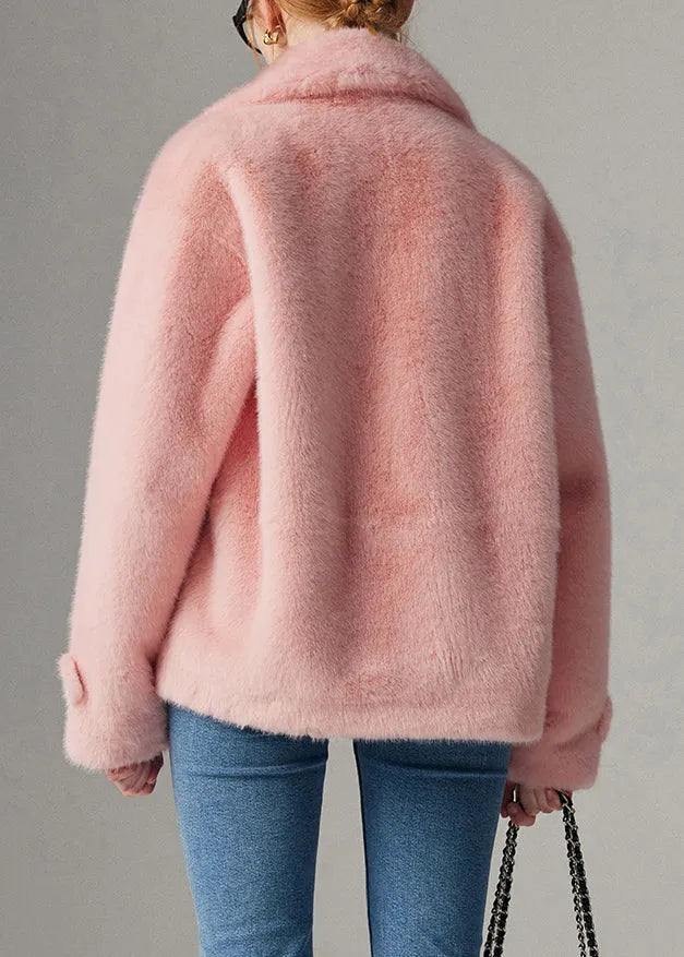 Effortlessly Elegant Coat with a Timeless Design