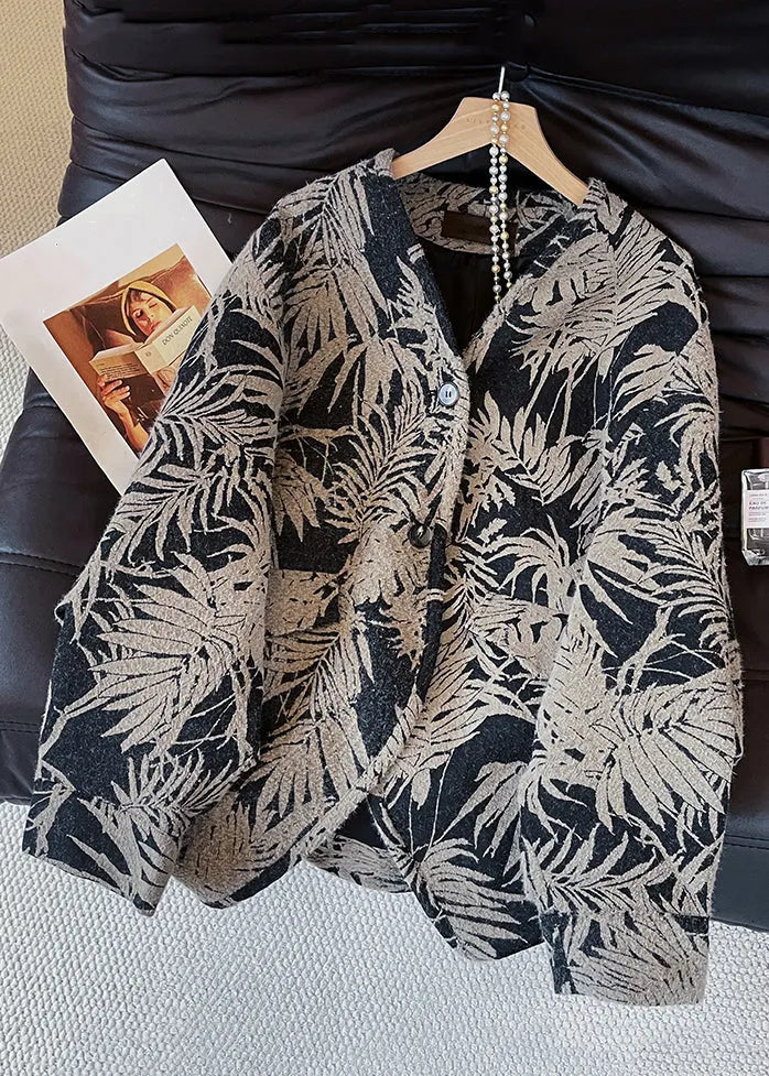 Effortlessly Elegant Coat with a Timeless Design
