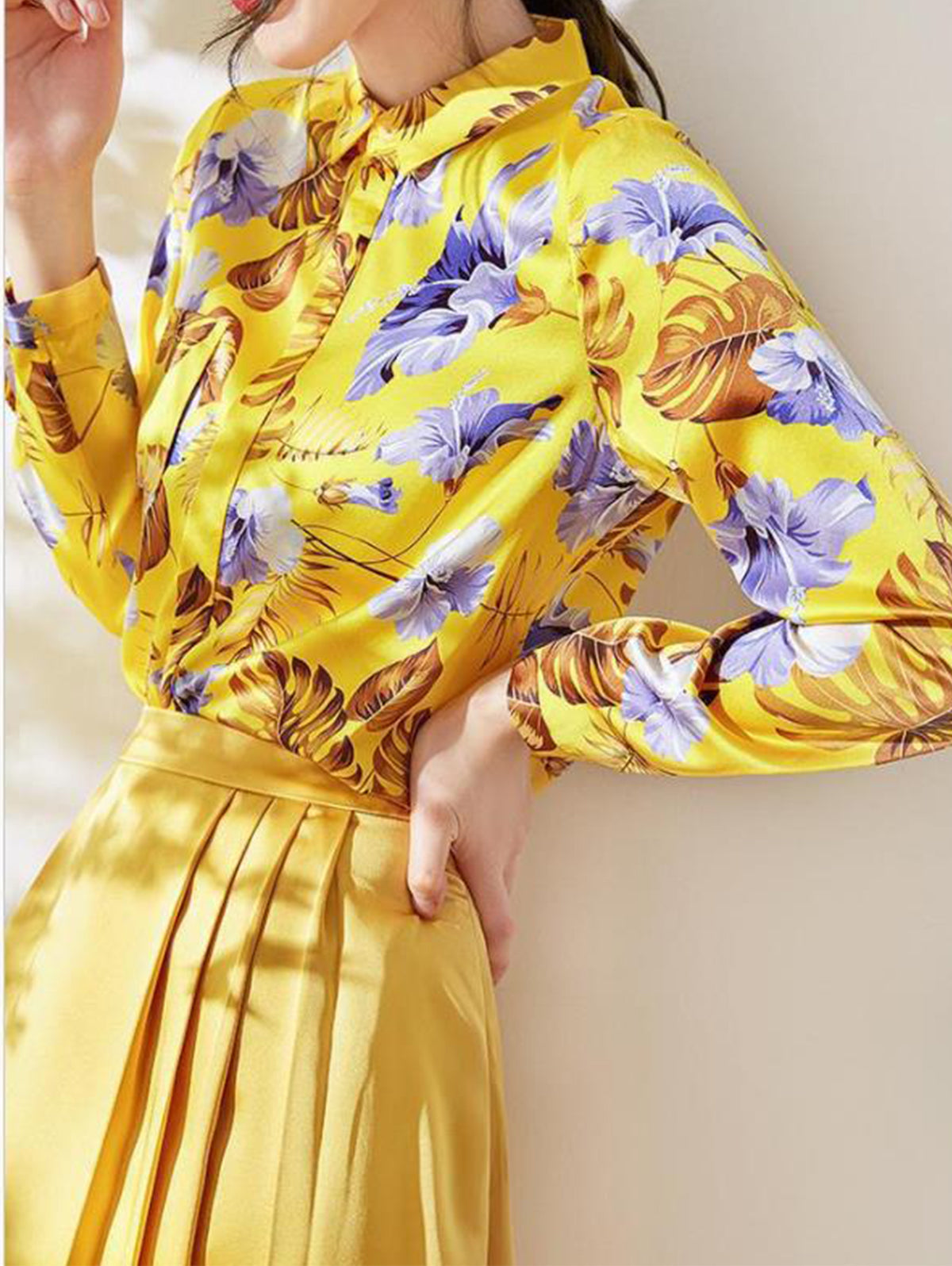 Yellow Bottom Blue Printing Flower