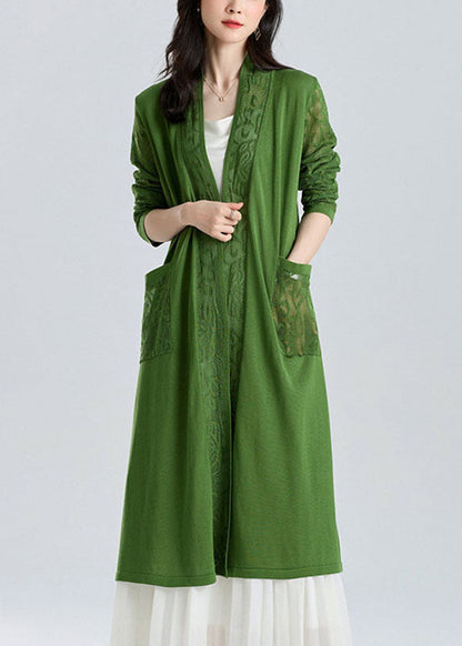 Well Tailored Cardigan with a Graceful Silhouette