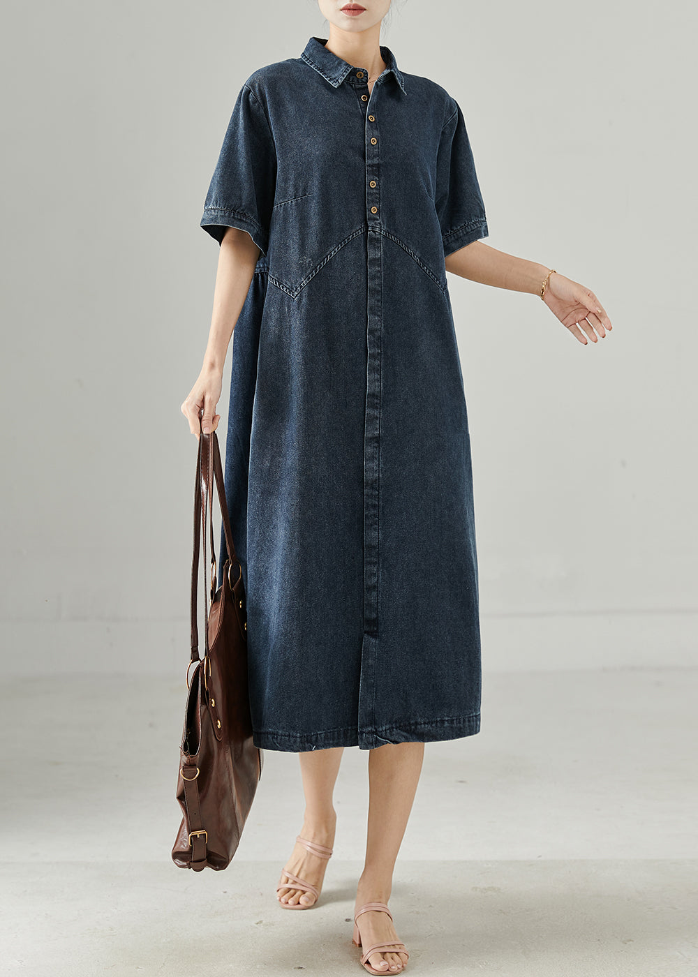 Well Tailored Dress with a Graceful Silhouette