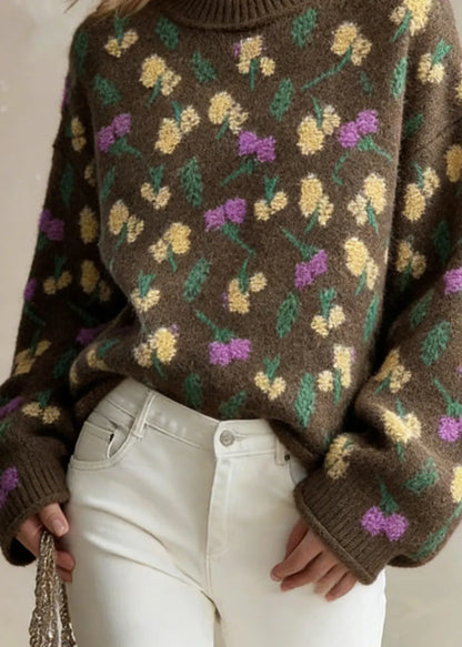 Classic Vintage Sweater with a Flattering Fit