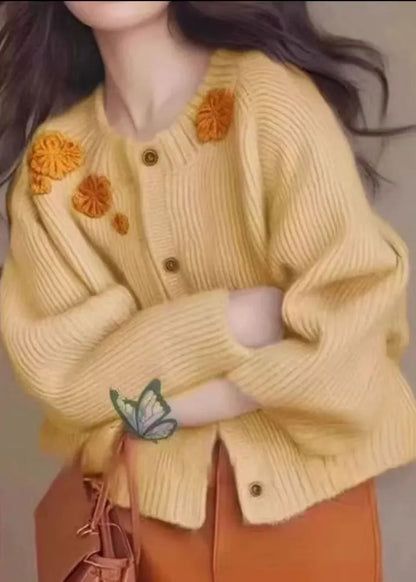 Gracefully Styled Cardigan for Any Occasion