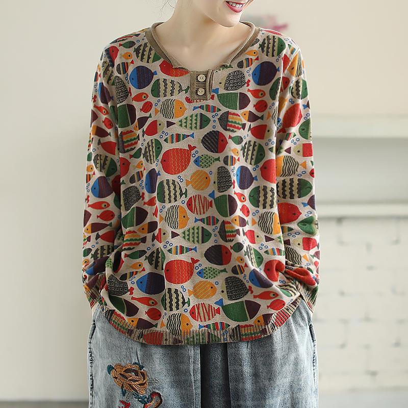 Classic Vintage T-Shirt with a Flattering Fit