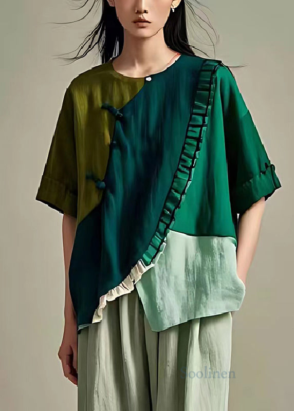 Beautifully Crafted Blouse in a Classic Style