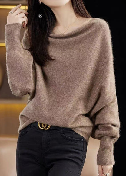 Effortlessly Elegant Sweater with a Timeless Design