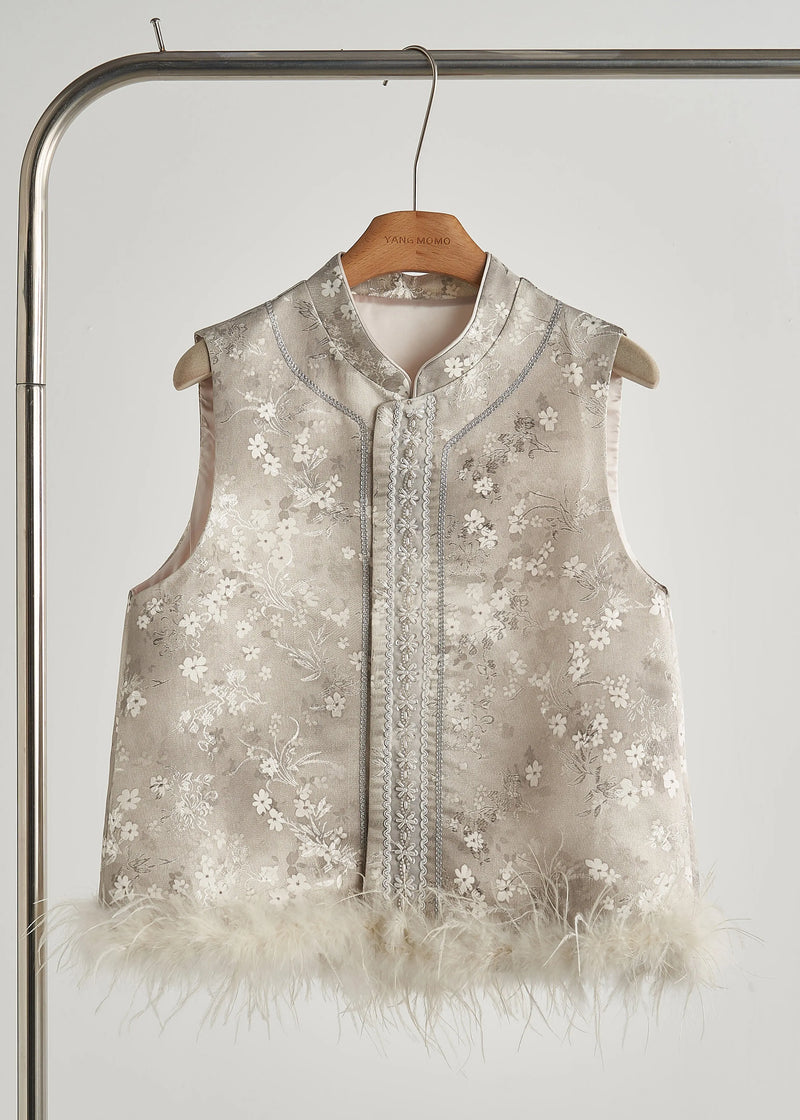 Gracefully Styled Garment for Any Occasion