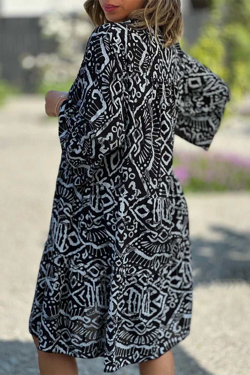 Well Tailored Dress with a Graceful Silhouette