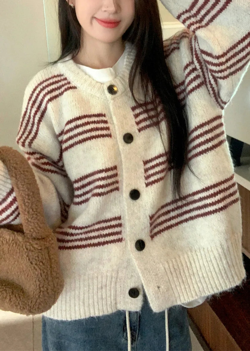 Elegantly Styled Cardigan for Everyday Wear