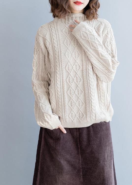 Beautifully Crafted Blouse in a Classic Style