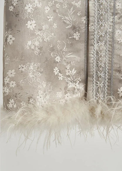 Gracefully Styled Garment for Any Occasion