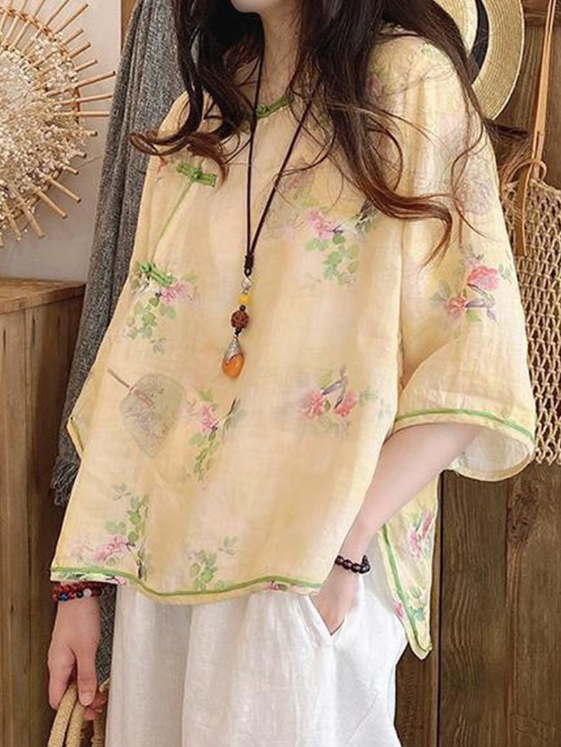 Effortlessly Elegant Top with a Timeless Design