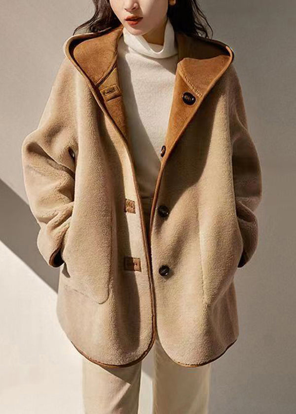 Sophisticated Coat with a Clean Classic Look