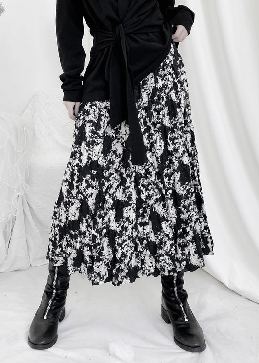 Effortlessly Elegant Garment with a Timeless Design
