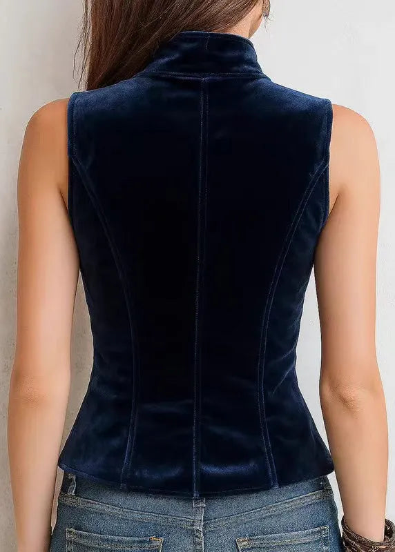 Well Tailored Garment with a Graceful Silhouette