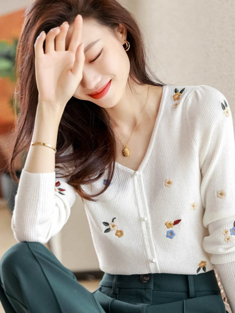 Elegantly Styled Sweater for Everyday Wear