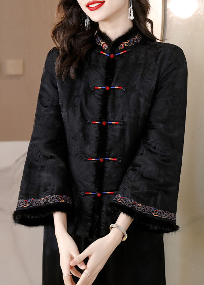 Classic Vintage & Enduringly Stylish Coat