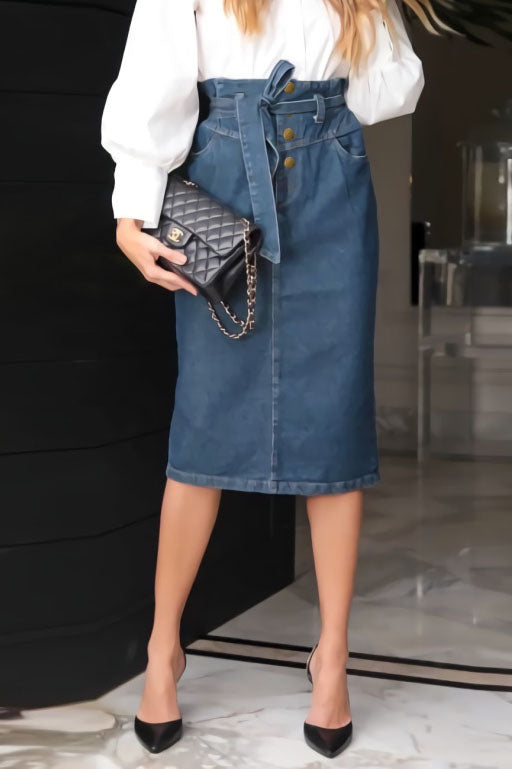 Effortlessly Elegant Garment with a Timeless Design