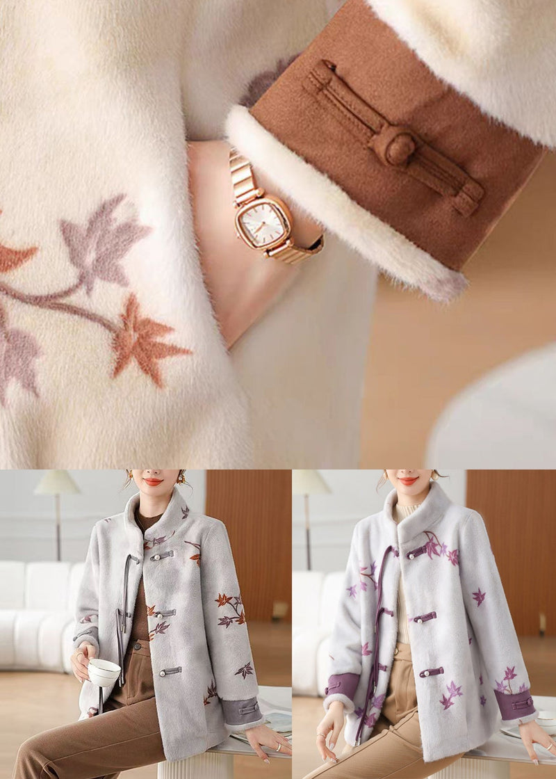 Elegantly Styled Coat for Everyday Wear