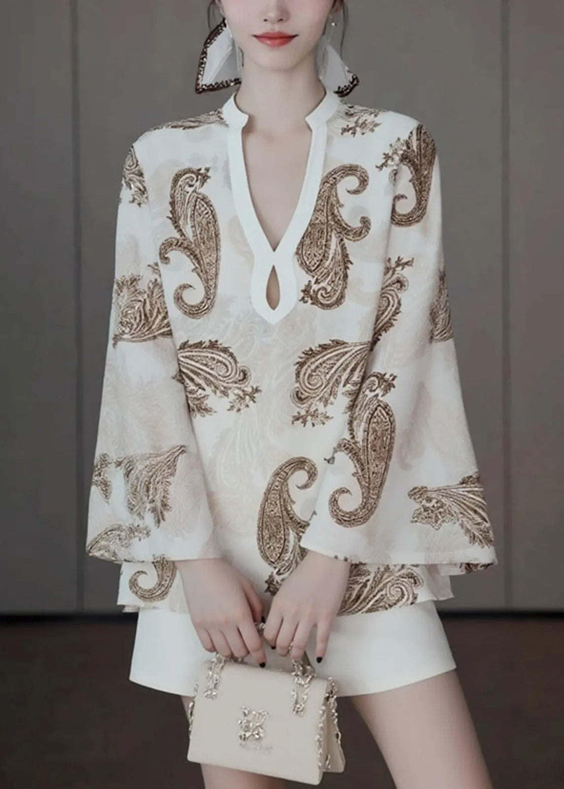 Classic Vintage Shirt with a Flattering Fit