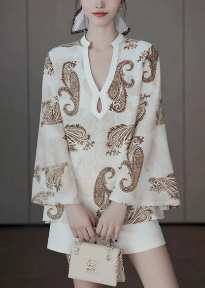 Classic Vintage Shirt with a Flattering Fit
