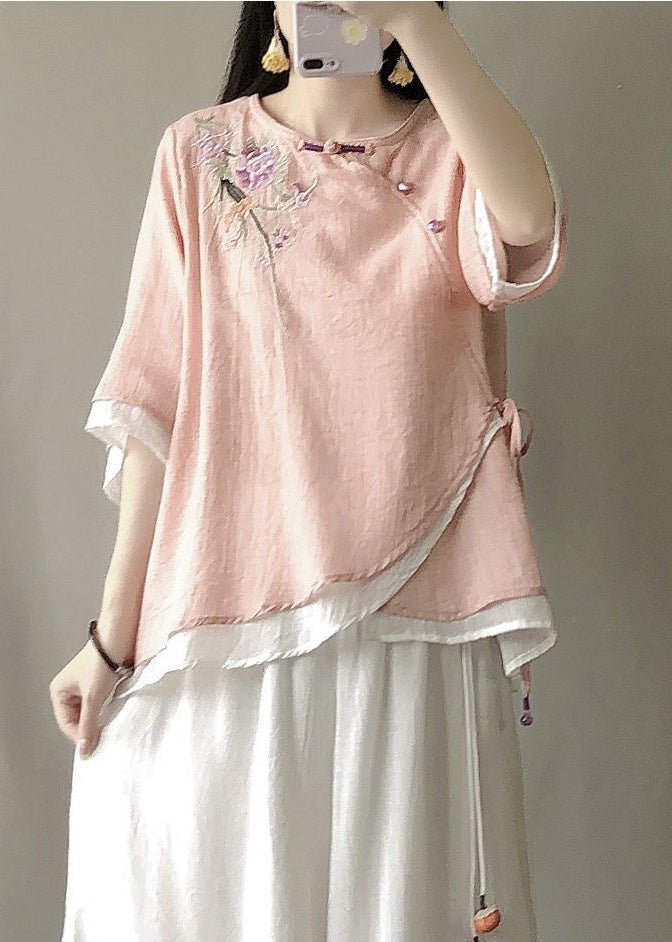 Well Tailored Blouse with a Graceful Silhouette