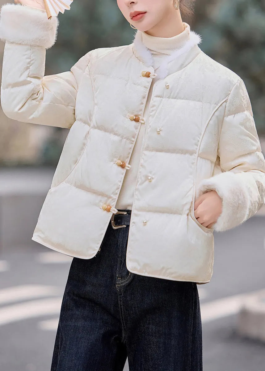 Sophisticated Coat with a Clean Classic Look