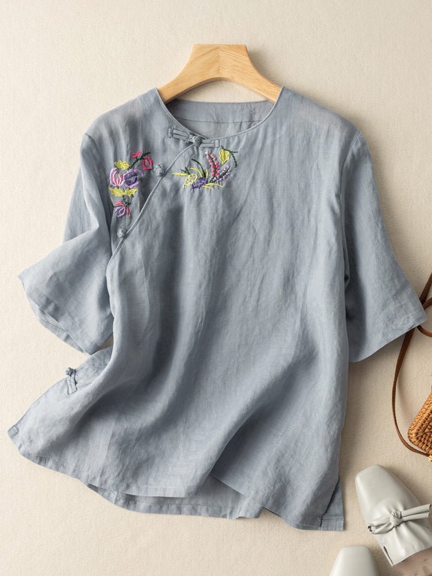 Classic Vintage Top with a Flattering Fit