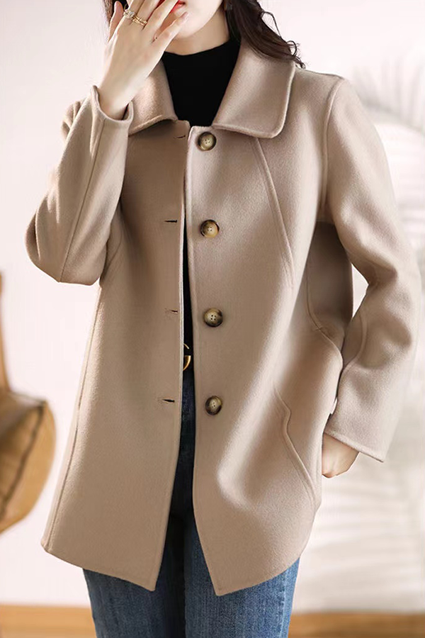 Gracefully Styled Coat for Any Occasion