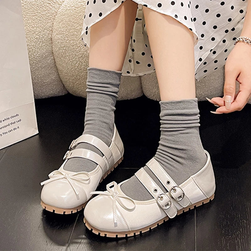 Graceful Orthopedic Sandals for Modern Look