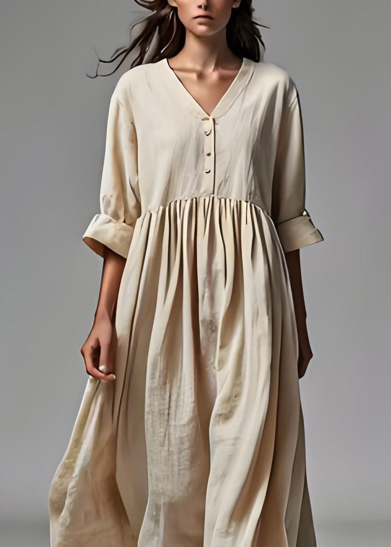Beautifully Finished Dress in a Timeless Design